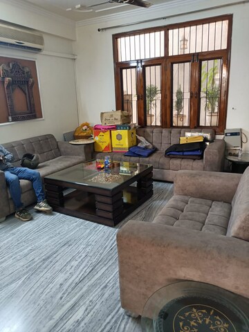 Bedroom in 3 BHK Builder Floor at Anand Vihar – for Rent