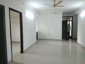 Room in 4 BHK Apartment at Sector 12 Dwarka – for Sale