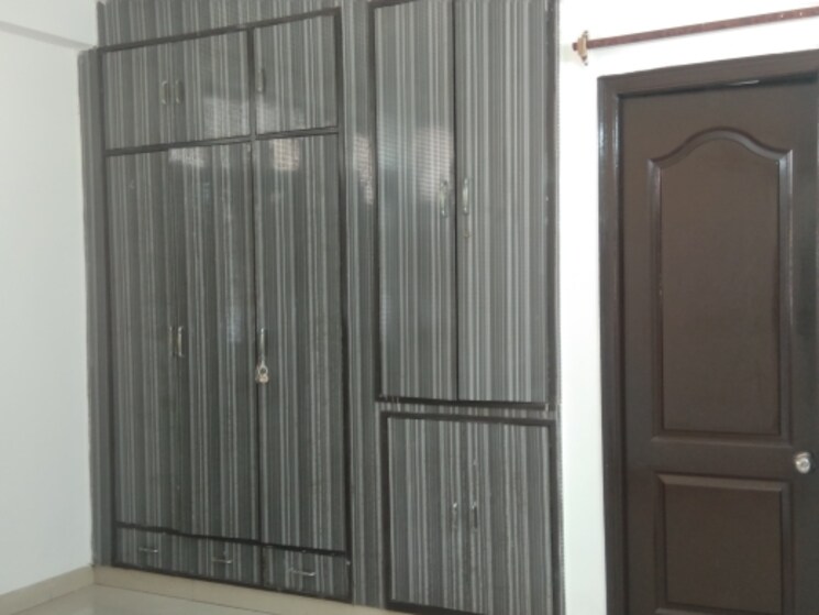 Room, sector 12 dwarka 4 Bedroom 2200 Sq.Ft. Apartment In Sector 12 Dwarka Delhi 7893946