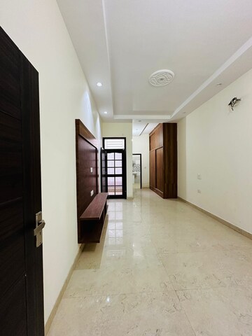 Building Lobby in 6 BHK Independent House at Patiala Road – for Sale