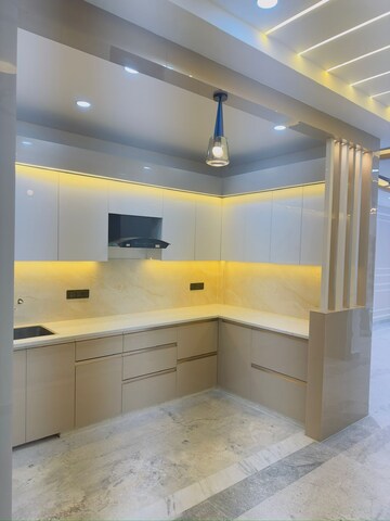 Kitchen in 2 BHK Builder Floor at Niti Khand – for Rent