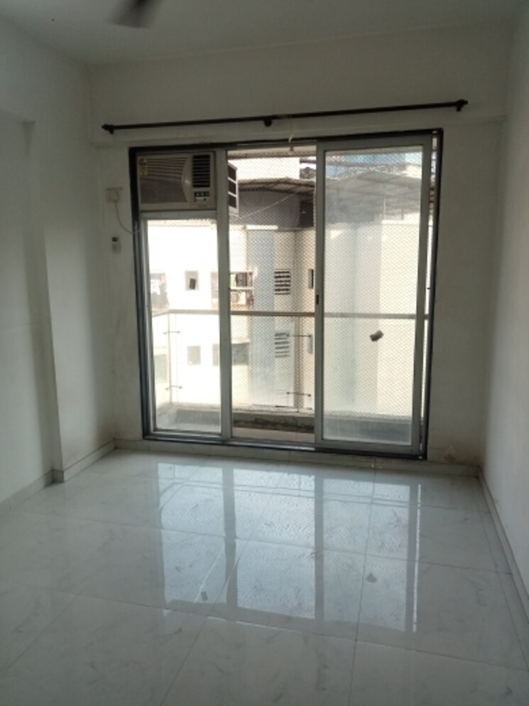 Room, om-vasundhara 1 Bedroom 575 Sq.Ft. Apartment In Mira Road East Thane 7894273