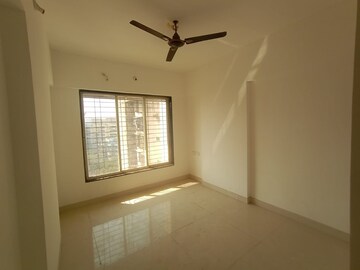 Room in 1 BHK Apartment at Sky View CHS, Kurla – for Rent