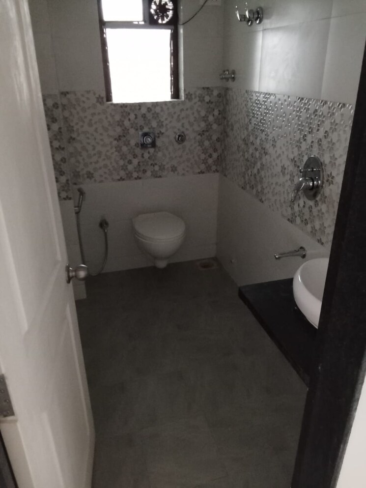 Bathroom, sanghvi-s3-skyrise 1 Bedroom 410 Sq.Ft. Apartment In Mira Road Thane 7894338