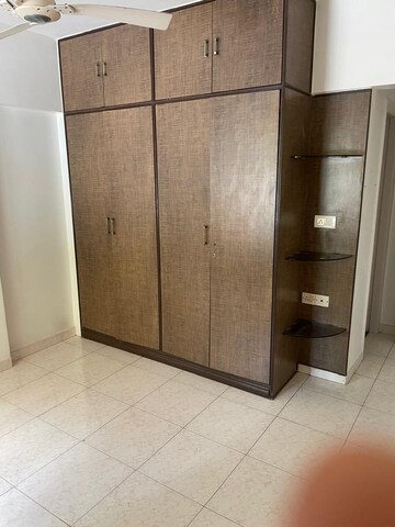 Bedroom in 2 BHK Apartment at Andheri West – for Rent