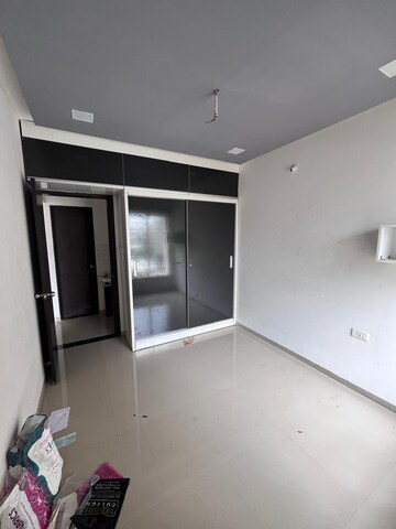 Room in 1 BHK Apartment at Mantra Essence, Undri – for Sale