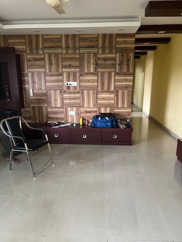 Room in 3 BHK Apartment at Morabadi – for Rent