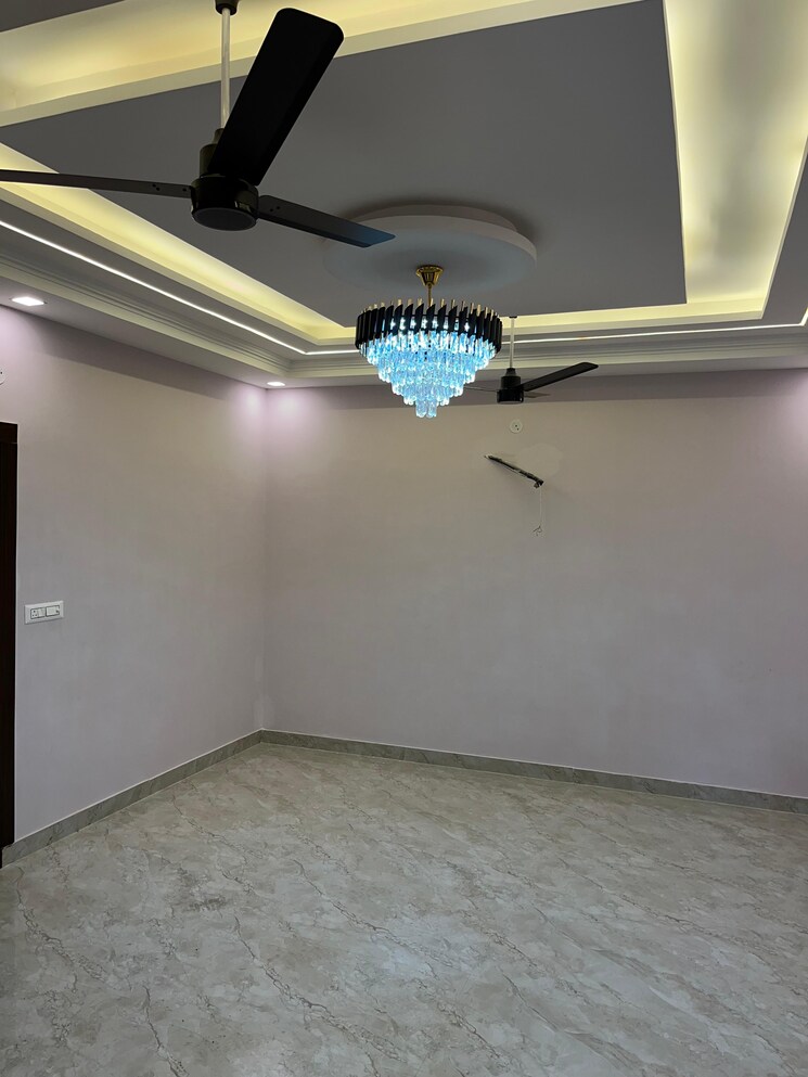 Master Bedroom, sahastradhara road 3.5 Bedroom 1600 Sq.Ft. Builder Floor In Sahastradhara Road Dehradun 7894564