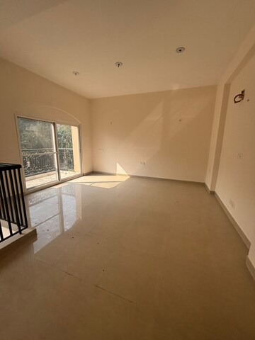 Room in 4 BHK Villa at Shalimar Paradise, Faizabad Road – for Sale