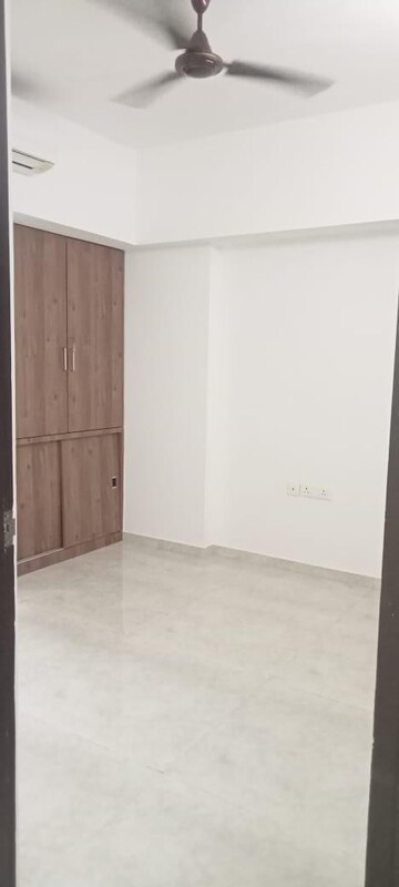 Room in 2 BHK Apartment at Harmony Signature Towers, Owale – for Rent