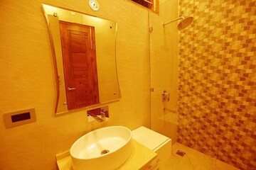 Bathroom in 3 BHK Builder Floor at Sector 14 – for Rent