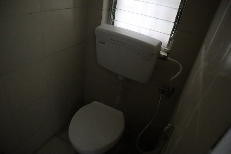 Bathroom, pra-the-lake-district-phase-i 3.5 Bedroom 1526 Sq.Ft. Apartment In Kondhwa Pune 7894512