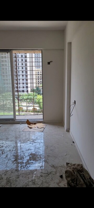Room in 2 BHK Apartment at Mahavir Kalpavruksha, Ghodbunder Road – for Sale