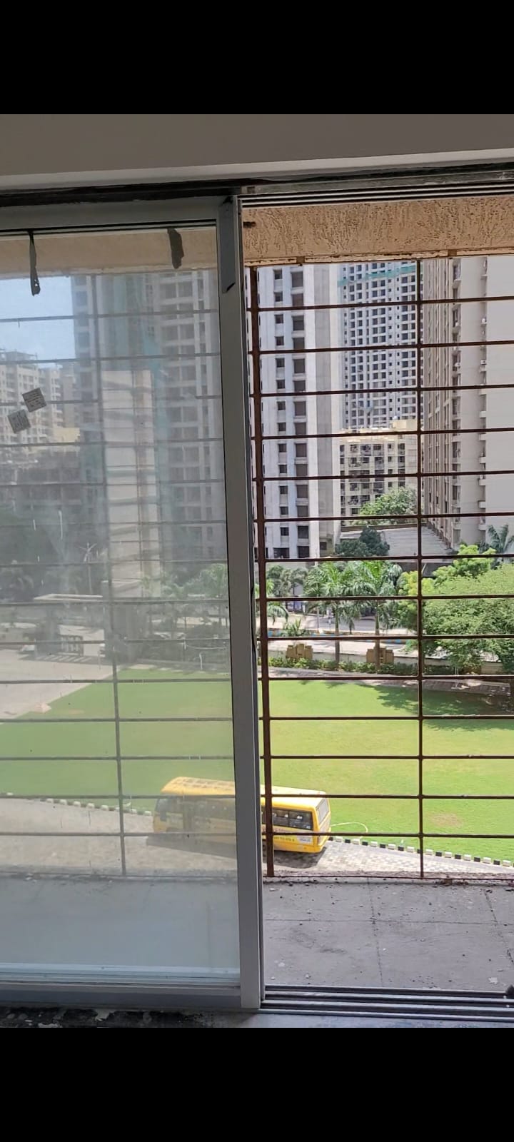 2 BHK Apartment For Sale in Mahavir Kalpavruksha