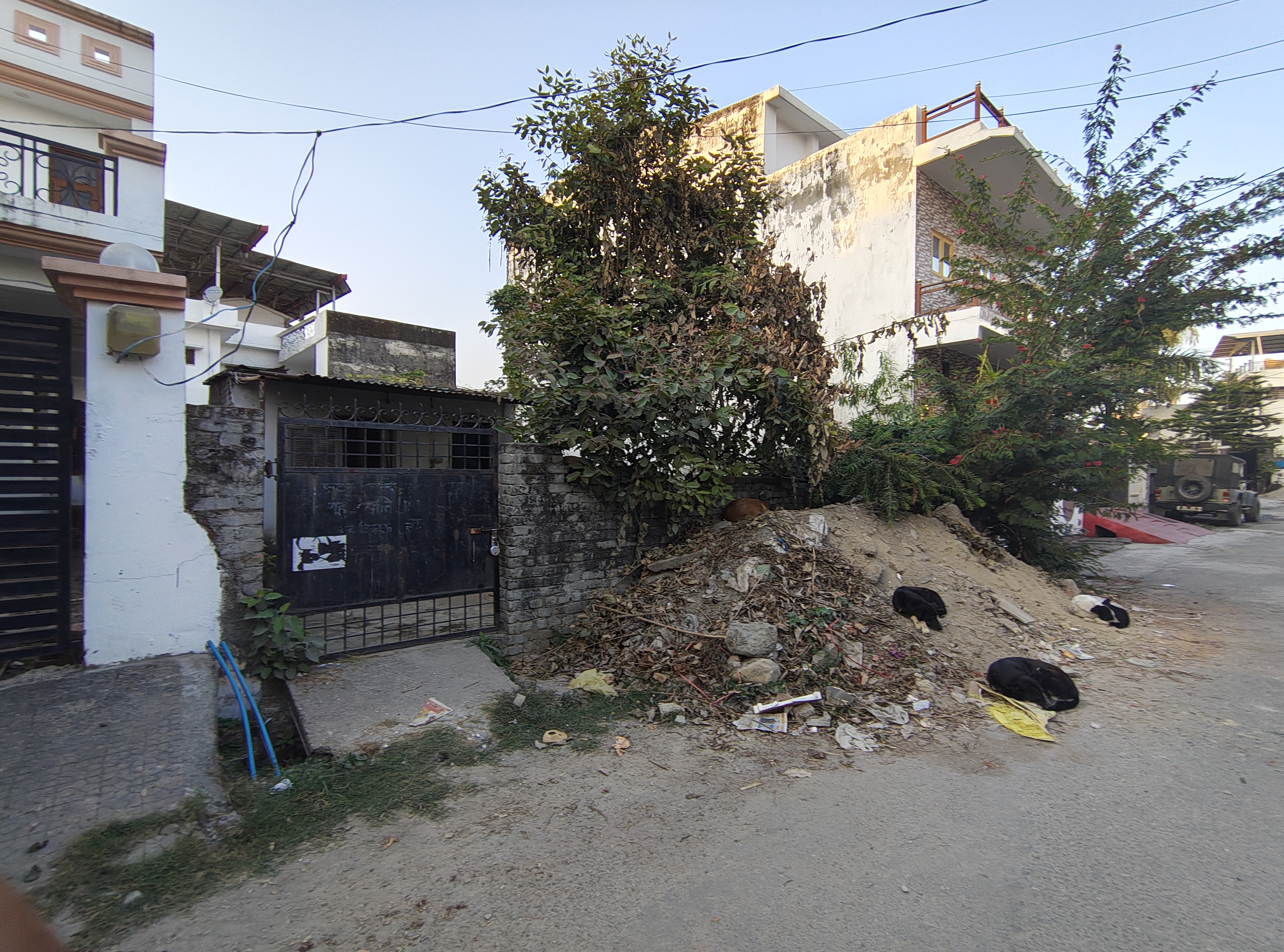 Plot For Sale in Kalindi Enclave Gmsroad 