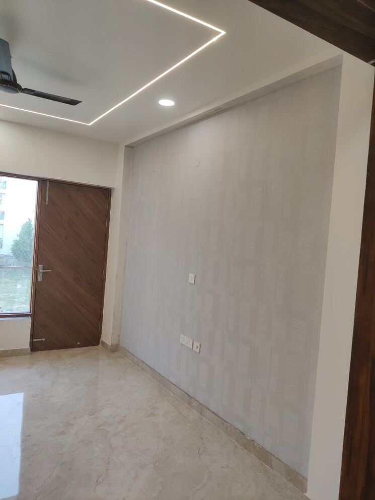 Room, sector 16 3 Bedroom 2150 Sq.Ft. Builder Floor In Sector 16 Faridabad 7895199
