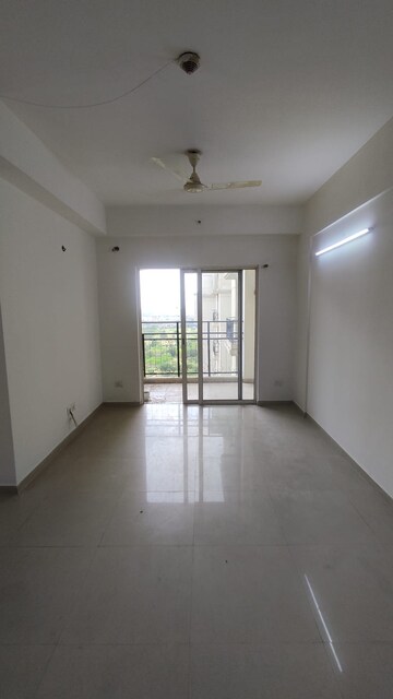 Room in 3 BHK Apartment at Moti Nagar – for Sale