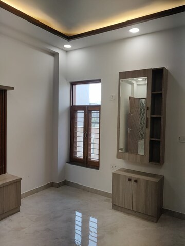 3 BHK Builder Floor For Rent in Sector 16