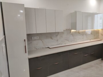  3 BHK Builder Floor at Sector 16 – for Rent