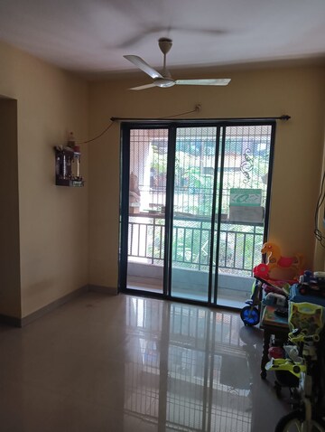 Living Room in 1 BHK Apartment at Dombivli East – for Rent