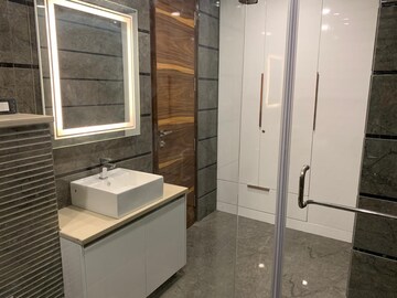 Bathroom in 4 BHK Builder Floor at Sector 14 – for Rent