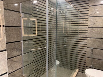 Attached Bathroom in 4 BHK Builder Floor at Sector 14 – for Rent