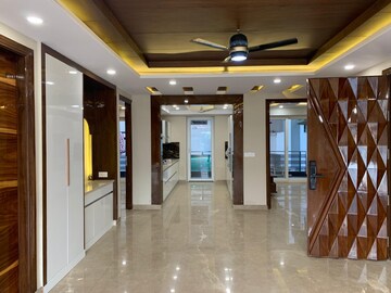 Building Lobby in 4 BHK Builder Floor at Sector 14 – for Rent