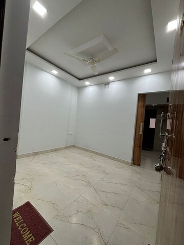 Room in 2 BHK Apartment at Br Nagar – for Rent