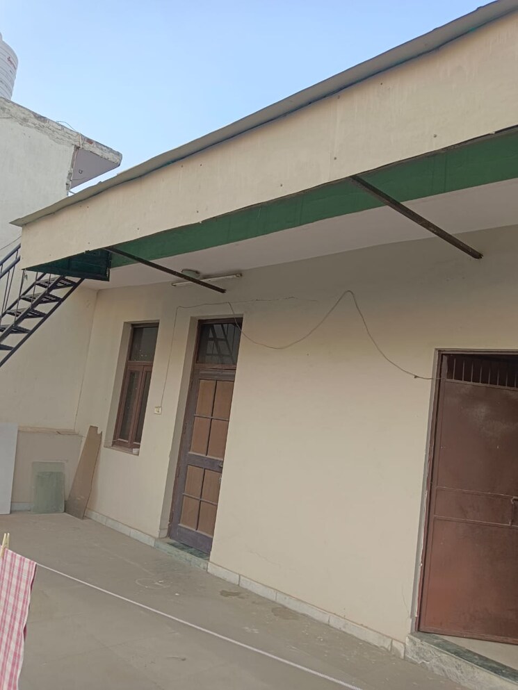 undefined, sector 122 1 Bedroom 450 Sq.Ft. Apartment In Sector 122 Noida 7895597