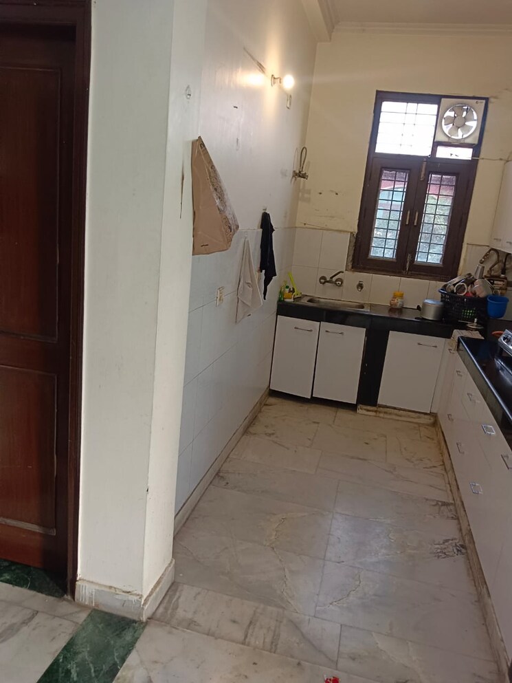 Bathroom, sector 122 1 Bedroom 450 Sq.Ft. Apartment In Sector 122 Noida 7895597