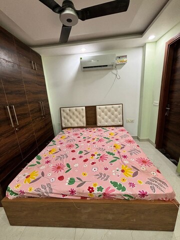 Bedroom in 3 BHK Apartment at Pitampura – for Rent