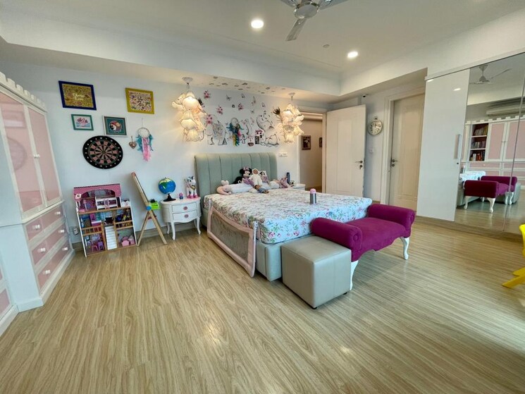 Bedroom, vasant vihar 5 Bedroom 1200 Sq.Yd. Builder Floor In Vasant Vihar Delhi 7895482