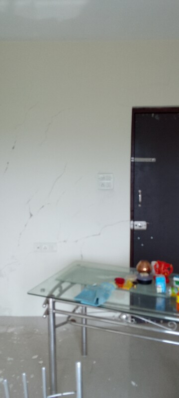 Furnished Amenities in 1.5 BHK Apartment at Panom Park, Vile Parle East – for Rent