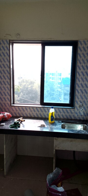 Bedroom in 1.5 BHK Apartment at Panom Park, Vile Parle East – for Rent