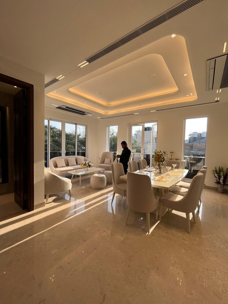 Gym, neeti bagh 4 Bedroom 370 Sq.Yd. Builder Floor In Neeti Bagh Delhi 7895642