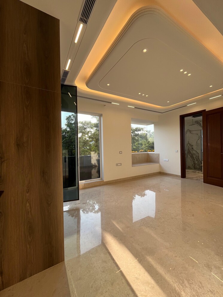 Master Bedroom, neeti bagh 4 Bedroom 370 Sq.Yd. Builder Floor In Neeti Bagh Delhi 7895642