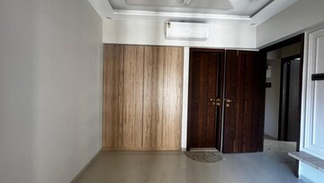 Furnished Amenities in 3 BHK Apartment at Dosti Group Imperia, Manpada – for Rent