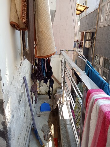 Master Bedroom in 2 BHK Builder Floor at Arjun Nagar – for Sale