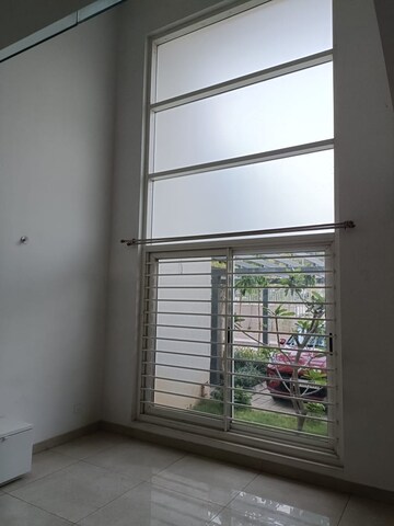 Room in 3 BHK Apartment at Valmark City Ville, Bannerghatta Road – for Rent