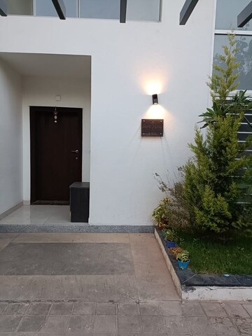 Room in 3 BHK Apartment at Valmark City Ville, Bannerghatta Road – for Rent