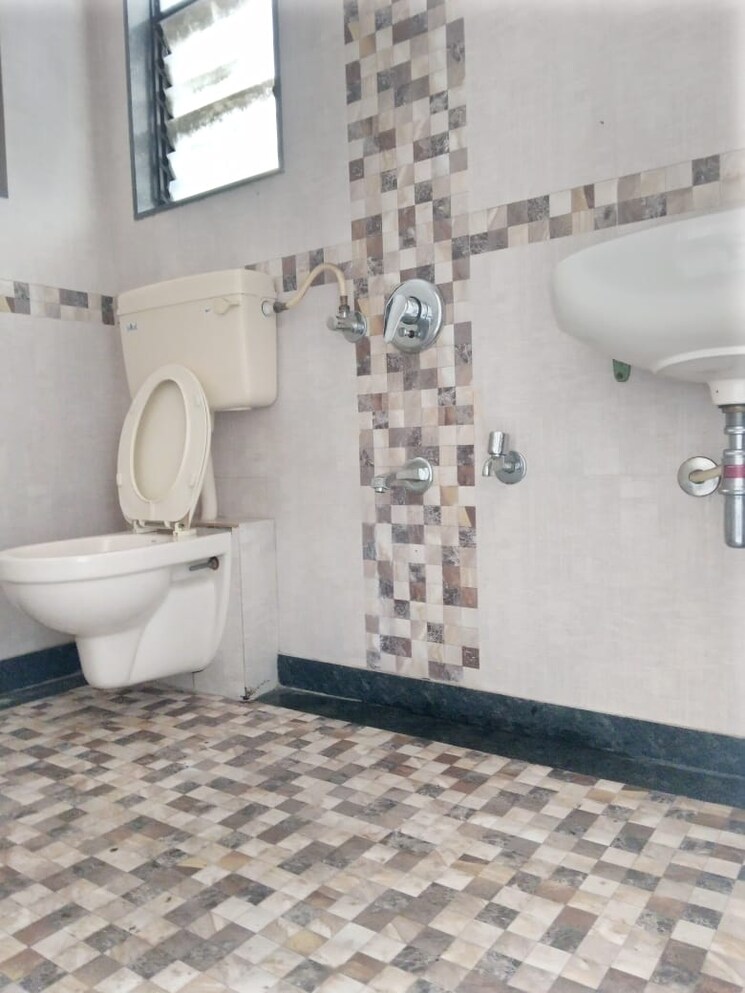 Bathroom, shivtara-garden-apartment 2 Bedroom 1350 Sq.Ft. Apartment In Kothrud Pune 7896184