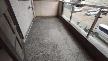 Balcony in 3 BHK Builder Floor at Ardee City, Sector 52 – for Rent