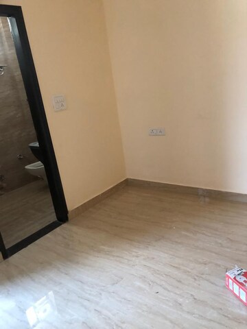 Room in 3 BHK Builder Floor at Ansal Continental Villas, Sector 22 – for Sale