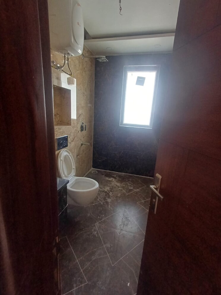 Bathroom, panchkula urban estate 4 Bedroom 2603 Sq.Ft. Apartment In Panchkula Urban Estate Panchkula 7896265