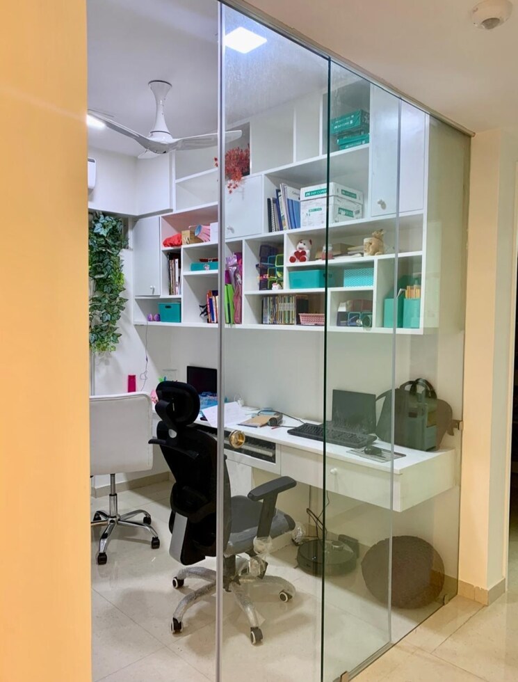 Master Bedroom, courtyard-by-narang-realty-and-the-wadhwa-group 4 Bedroom 1650 Sq.Ft. Apartment In Pokhran Road No 2 Thane 7896425