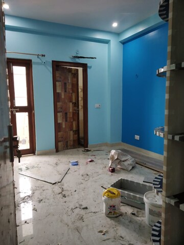 Living Room in 2 BHK Independent House at RWA Apartments Sector 39, Sector 39 – for Rent