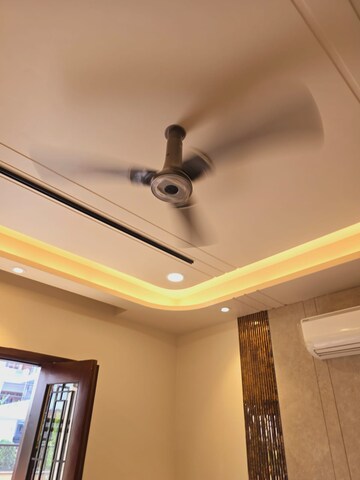 Furnished Amenities in 3 BHK Apartment at Elite Golf Green, Sector 79 – for Rent