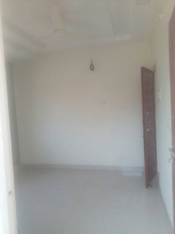 Room in 1 BHK Builder Floor at Goregaon East – for Sale