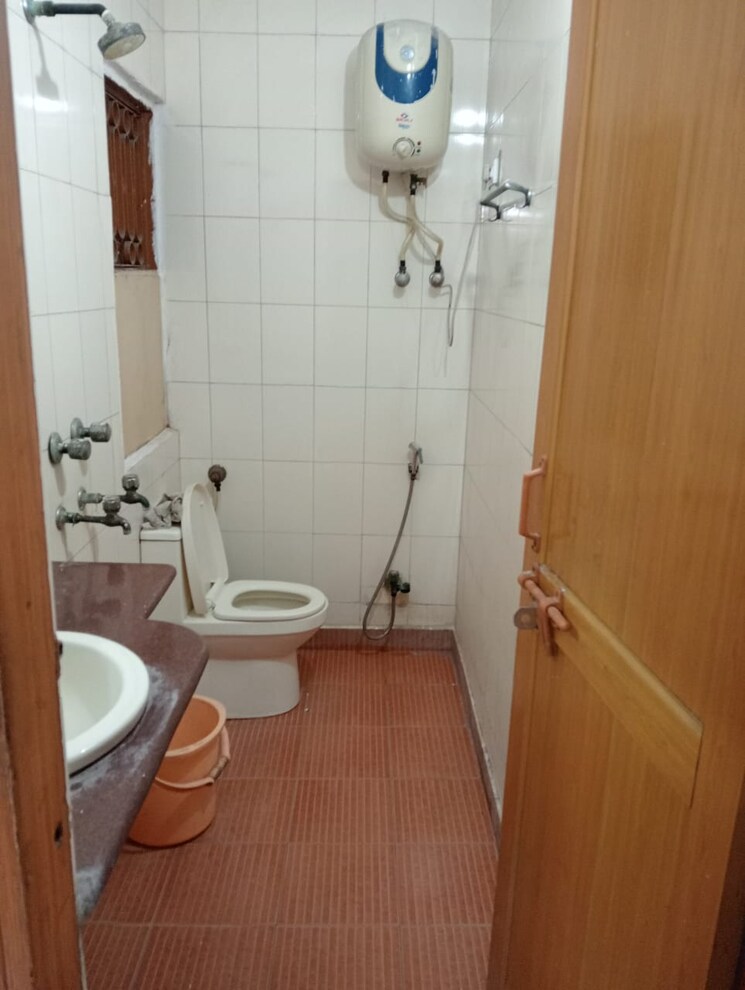 Master Bedroom, new ashok nagar 3 Bedroom 1210 Sq.Ft. Builder Floor In New Ashok Nagar Delhi 7896793