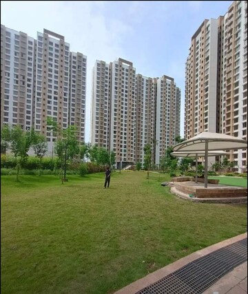 2 BHK Apartment For Rent in Sunteck Maxxworld 4, Naigaon East